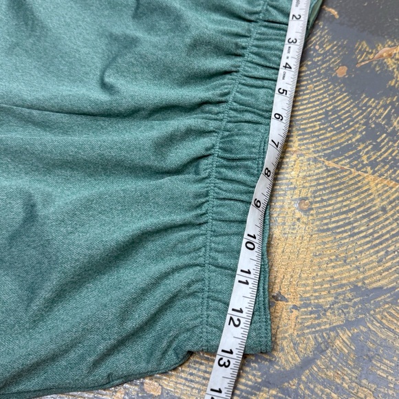 Nike Attack Sportswear Shorts Green DX6024-361 Small Women’s Mid Rise - Picture 8 of 12